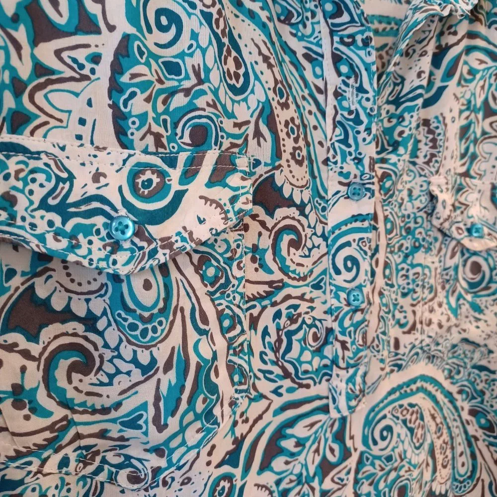 Oversize floaty shirt dress with roll-up sleeves and breast pocket details - Picture 3 of 5